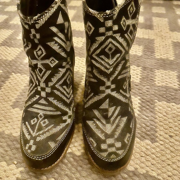 Anthropologie Black and White Ankle Boots- Buyamba - Picture 5 of 5